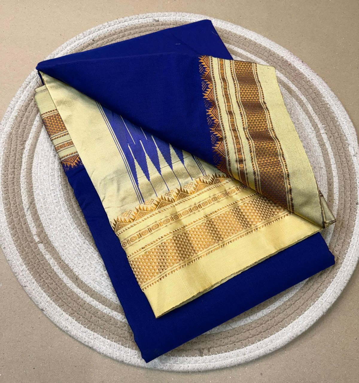 Under Rs 2500