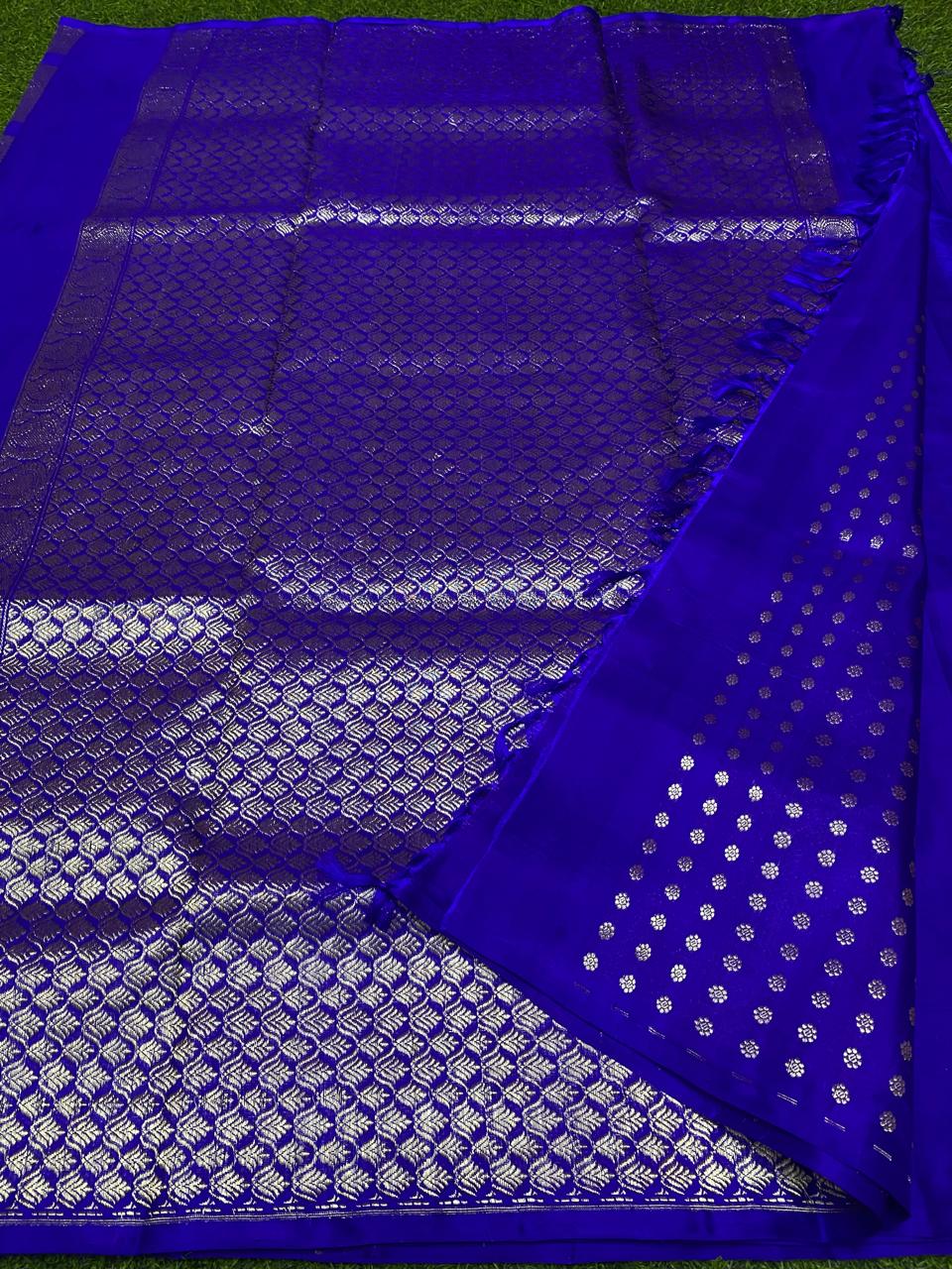 0271b0966b93069bb9ce0ae0577af02d8071287a1d84121859d2391d47431260