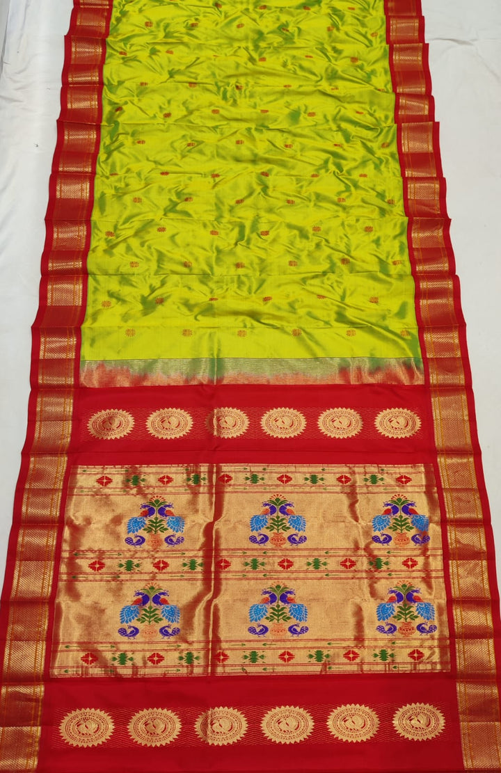 Paithani Handloom Pure Silk Kadiyal All Over Buttas Design Saree