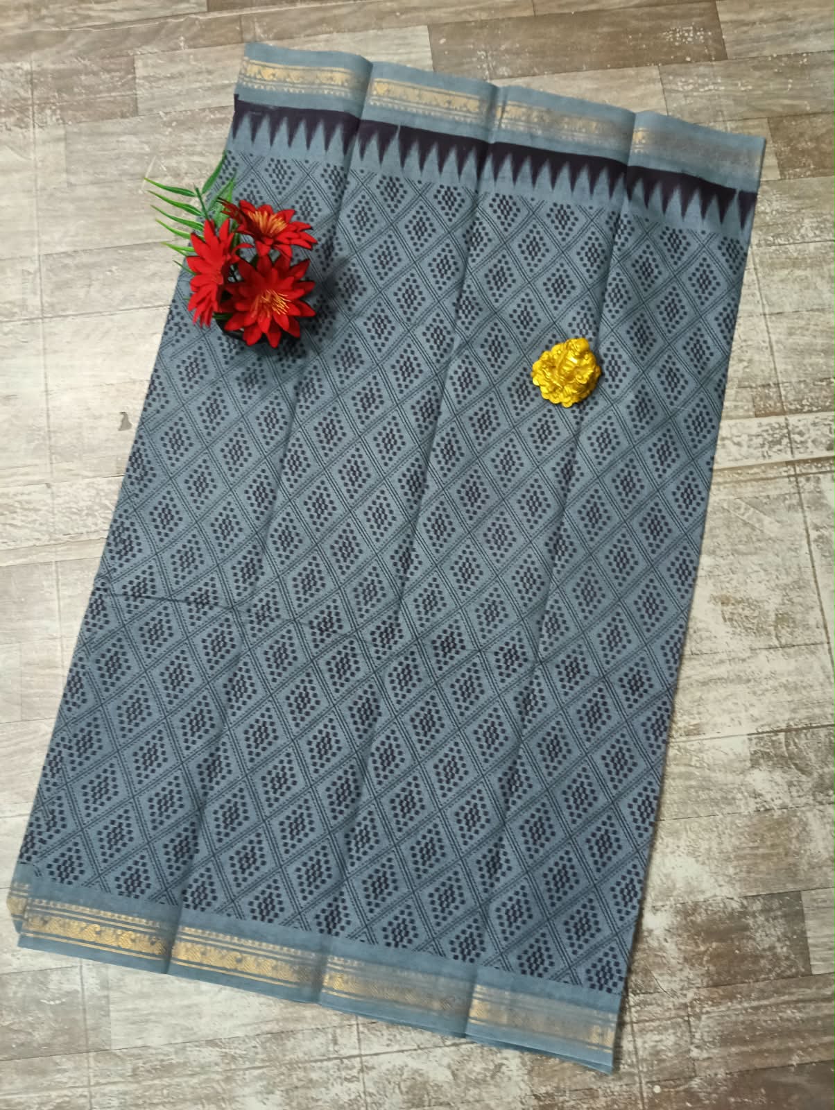 0ec130d568ec1889c05c08108071e881925eab4fb04d003a71de1019e4b0ffe2