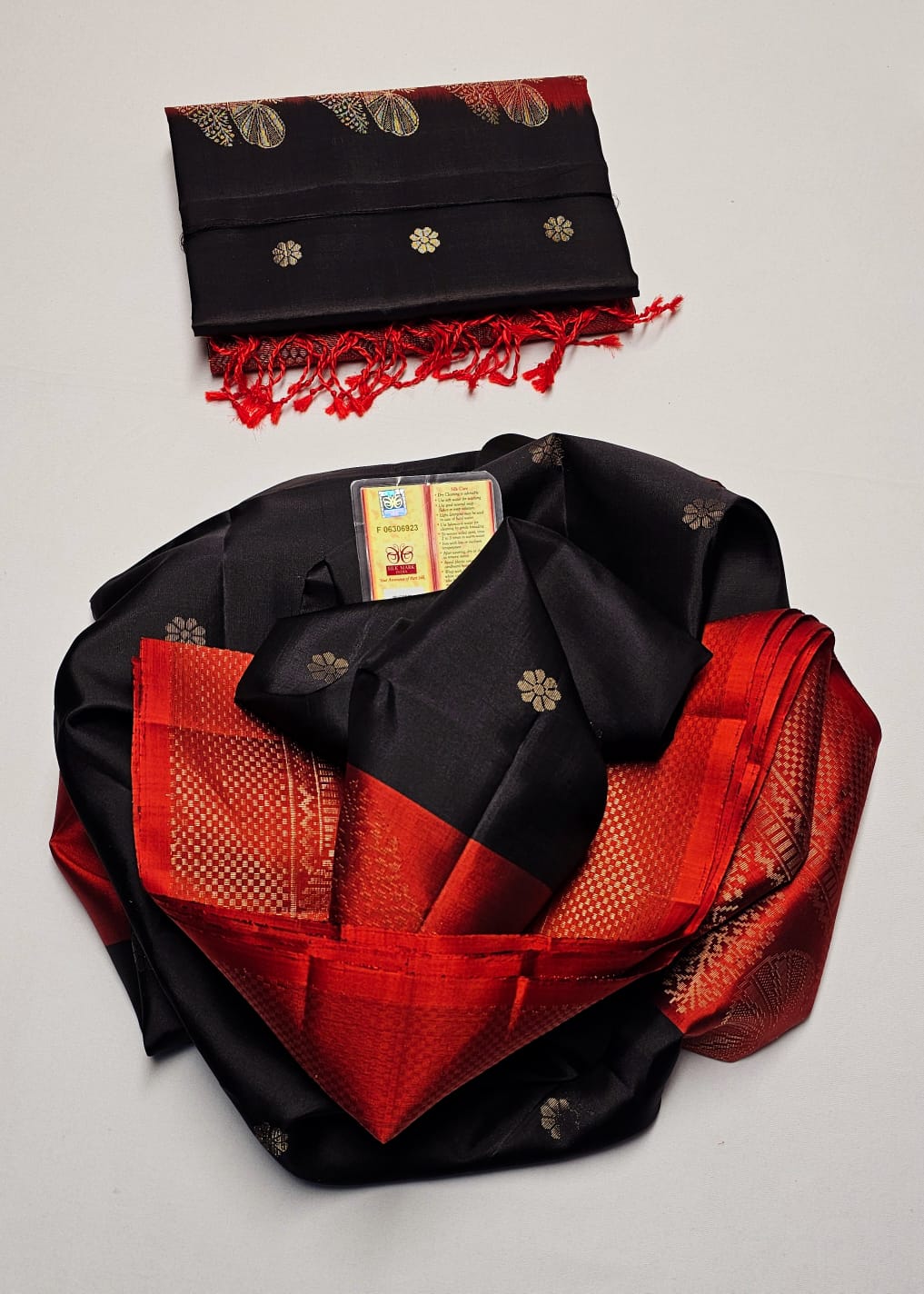0f9a0a832145d092ffff211bae58be4d4454dbe56dc8c4e9f5bb6a95a67a38b3