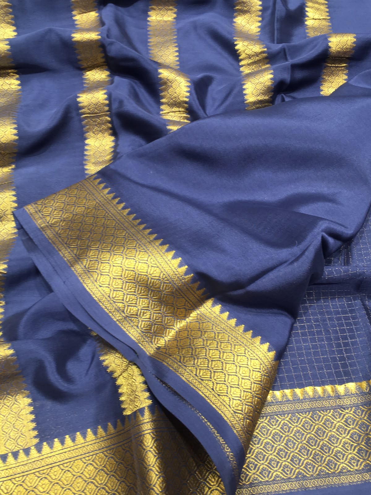 1728a9647bd7858fc31907d5d98b64bbf3b6bf20d0d402d0343e79bdbb4fccd8
