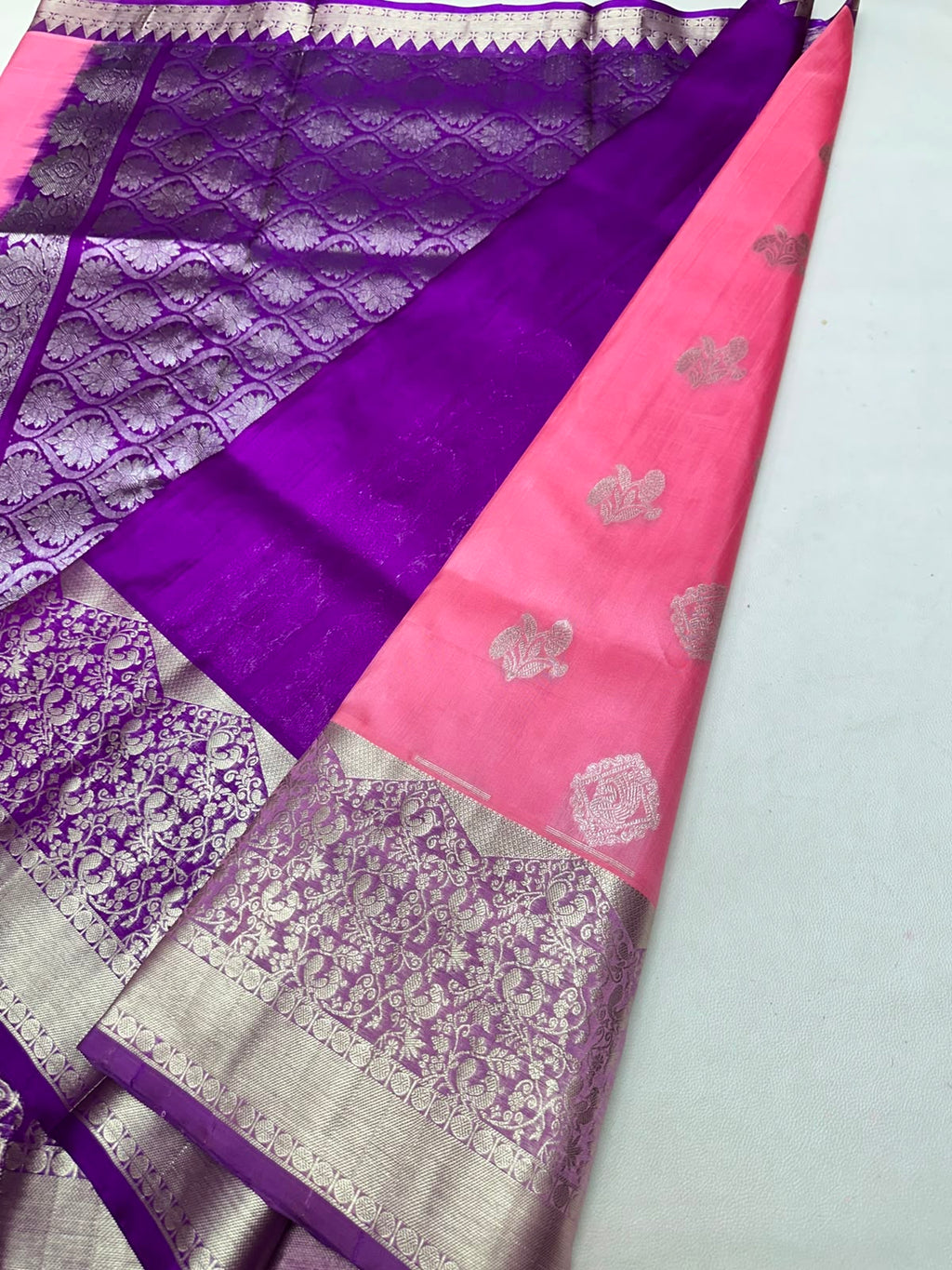 22f4f015406b267e8f0057d25f60fd9dff956b498768bfefe762f7ead4f023a3