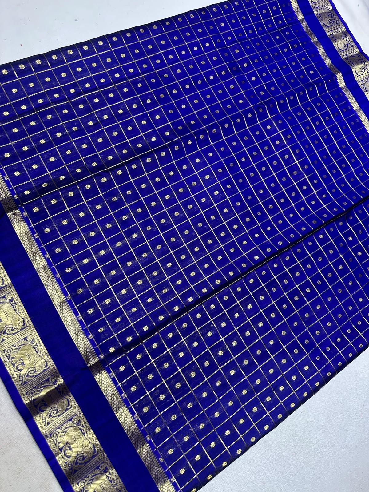 2db1ad2b673d41b90ecc658bd86866dd224647967a8c49d7a7a0803a877ae63e