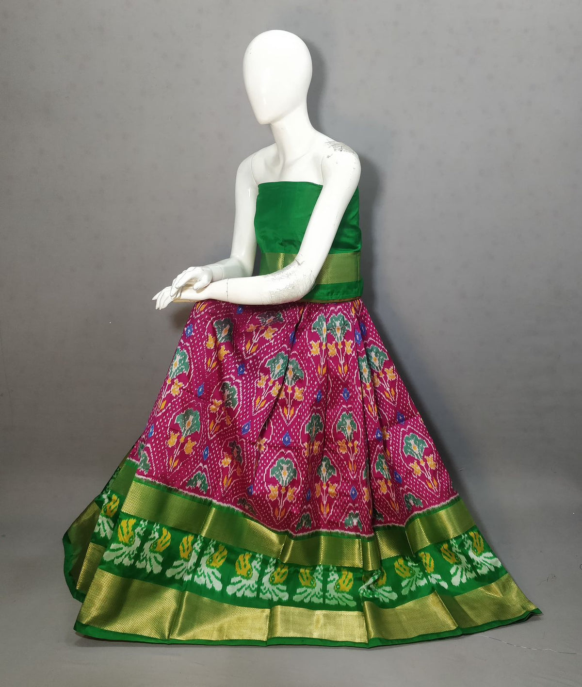 3b7ff09ed598bb5b4b3b860be88f2dcaced97850f050c72cd1a01367bfdb8a17