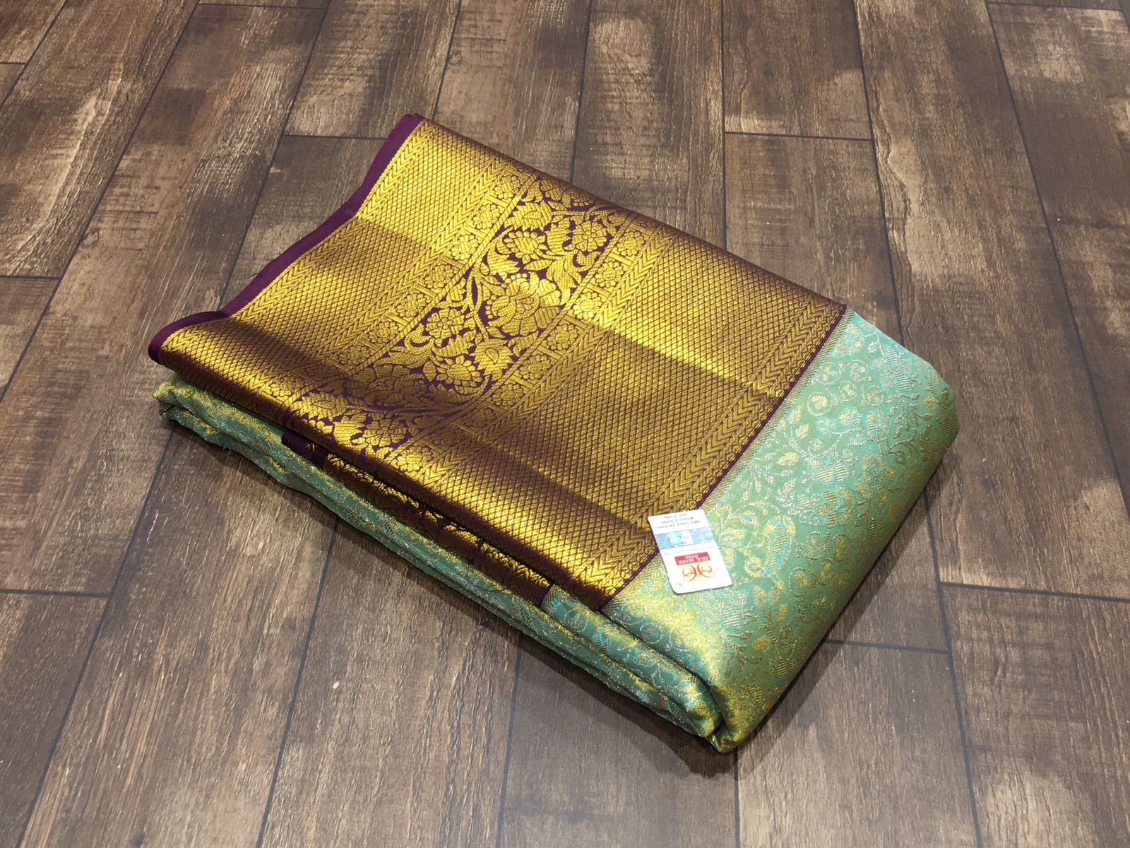 4272d16798a653d39caf180eec2dcf73e1d671ec5b375c7265d8f51e3ffe2a73