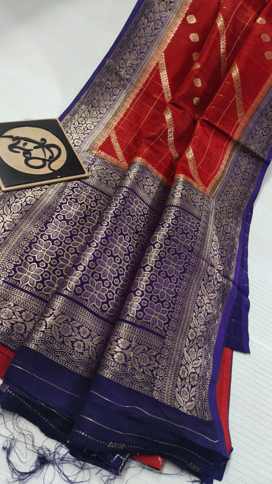 4b13b8f97e38976763ea6e1c69424d6fc2c05ff0442e1d815430e570100b470e
