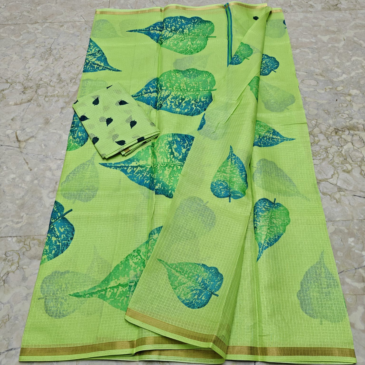 7eefc953664e2baa3d053b6aff2d8b88e3200701ccfb4c82676b306232a55bee
