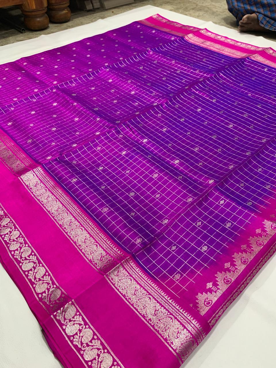 819cc444c0464cac54d00efe54f6f6ade975f534232f884dd0b475767e475e3d