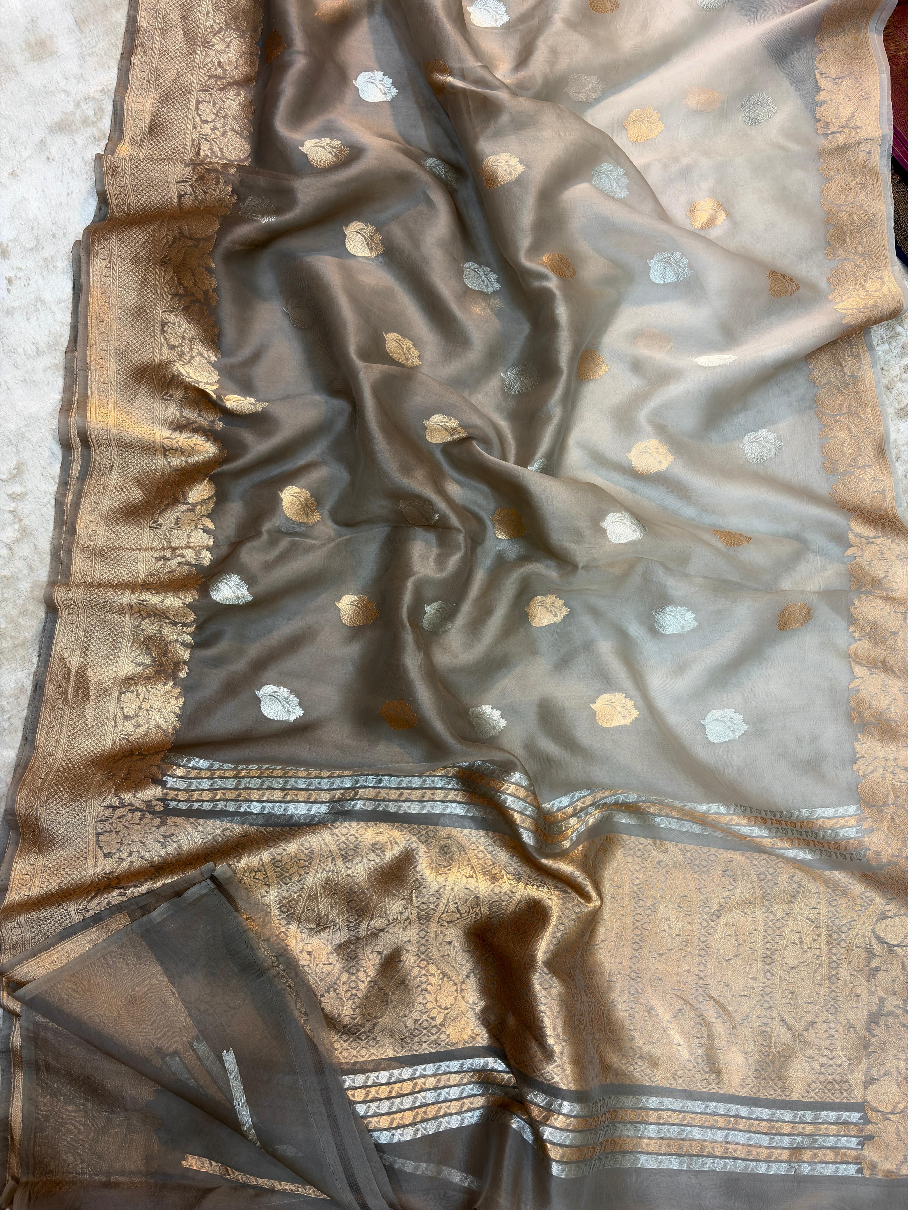 9d989c641a248224030996dc977f058899b1ef49280685f17e38ddd355abb11e