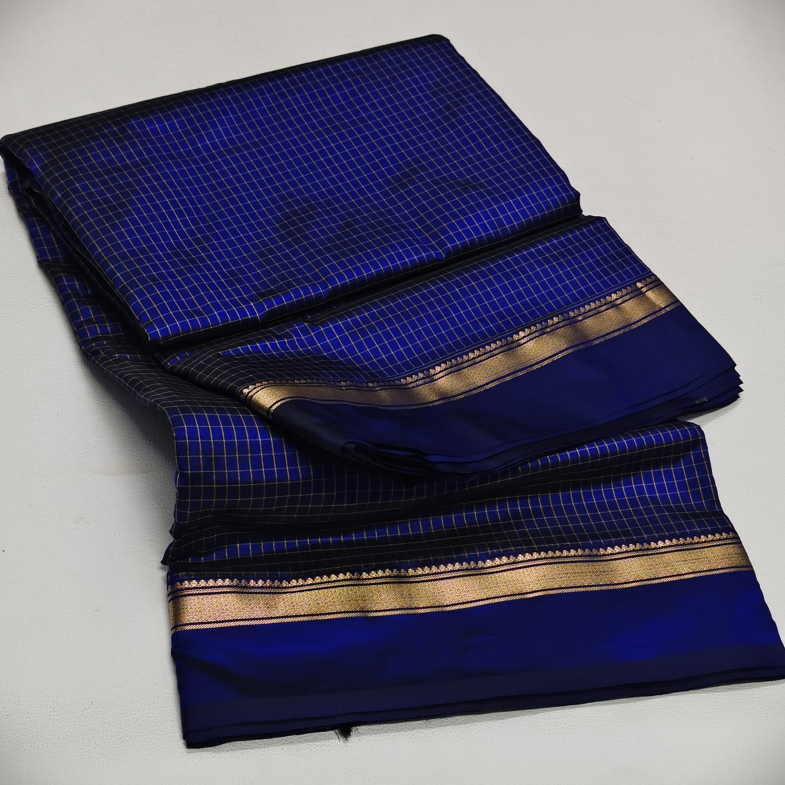 afd1080f53b2c63f04c366f7a489ade30ccb13fc5d79f931bf0bb10f6dd7bac5