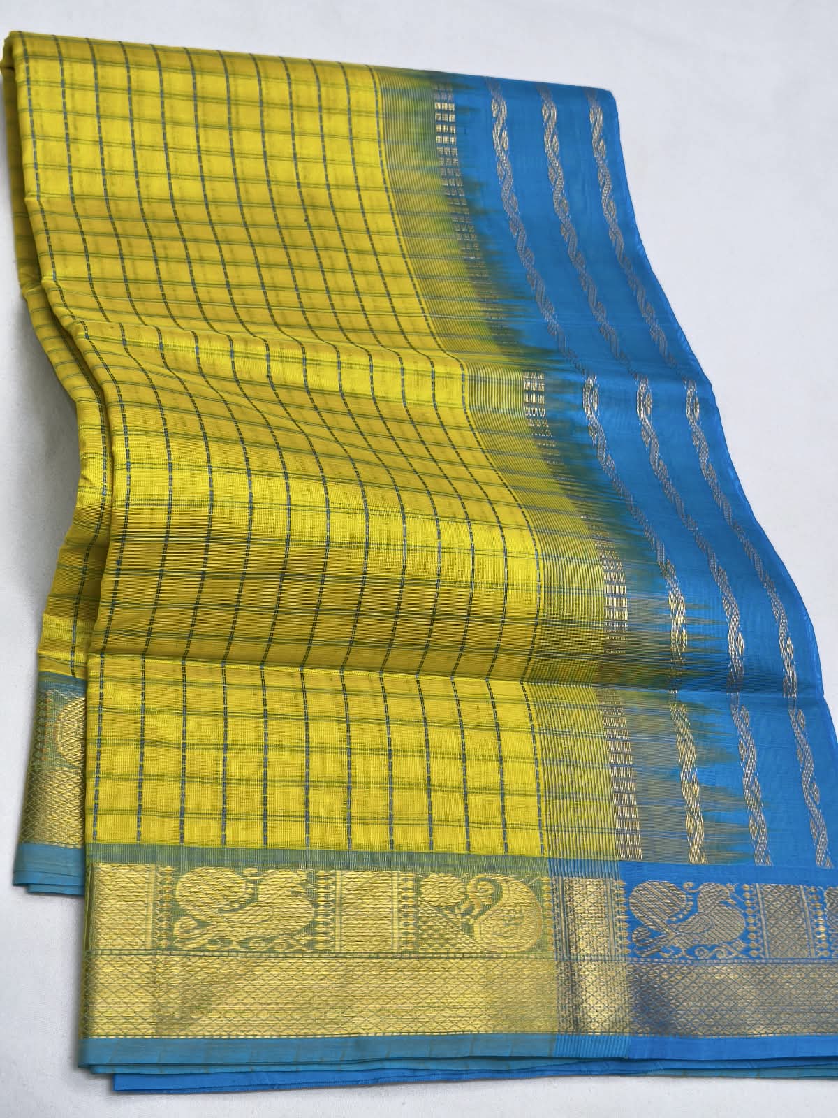 bc6f40c718e4b1c183a550bcfb67b102e98e2f9e015036c60dec75f04a701f2c