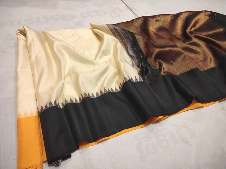 Gadwal Handloom Pure Silk Saree